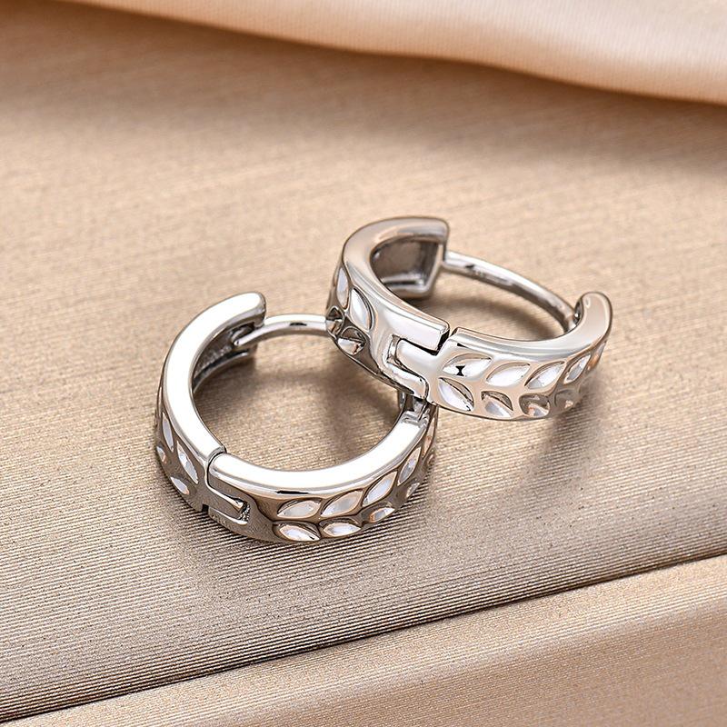 European & American French Retro Leaf Flower Gold-Plated Hoop Earrings