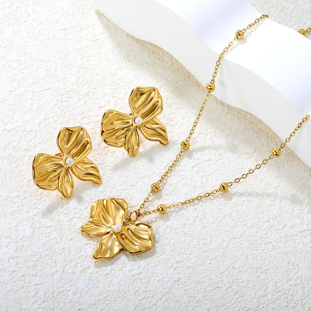 Delicate Pearl Necklace Earrings Set Butterfly Love Shell Pendant Necklace Stainless Steel Jewelry Set Women
