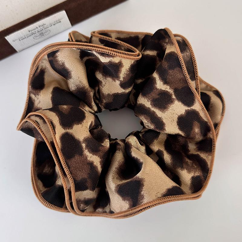 Korean Scrunchies Silk Satin Vintage Floral Hairtie for Pony Hair Band Beach Accessories Rolled Up Women and Girls Fashion Style