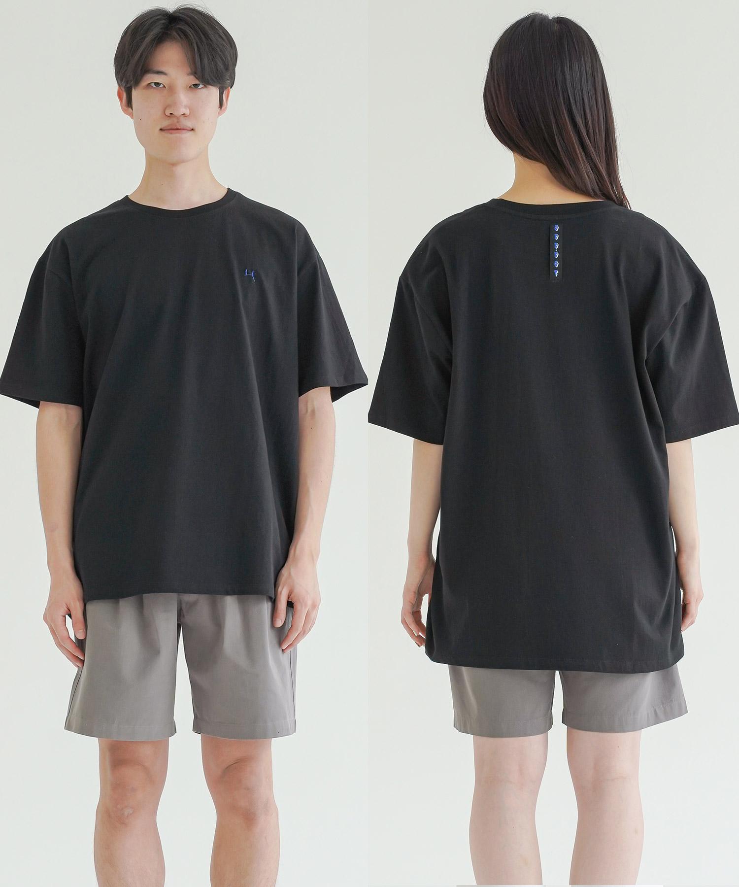 Odd Dot Stitch Detail T-Shirt_Black F