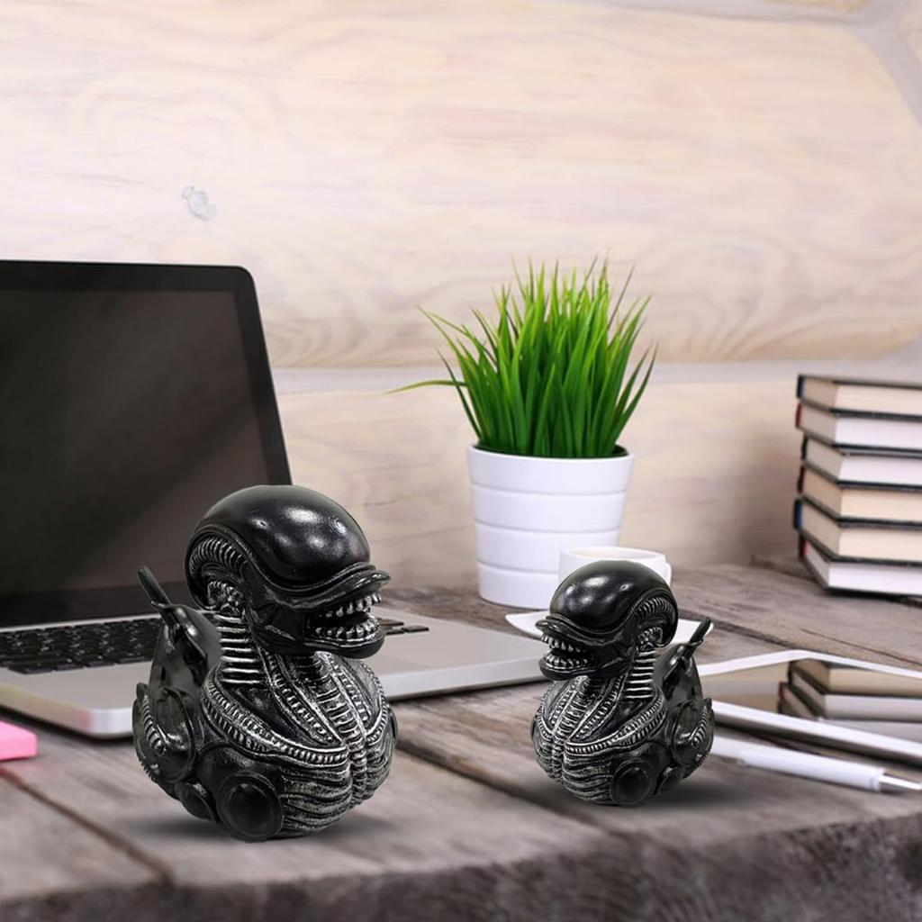 Resin Alien Duck,Unique Gothic Gifts & Collectibles,Dark Resin Duck Rubber Novelty Ornament Decorative Duck Figurine for Desktop Home Office Halloween