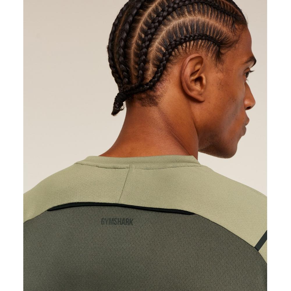 Gymshark Arrival ConTrasT T shirT Grounded Green    sTrengTh Green A4c4o Edd0