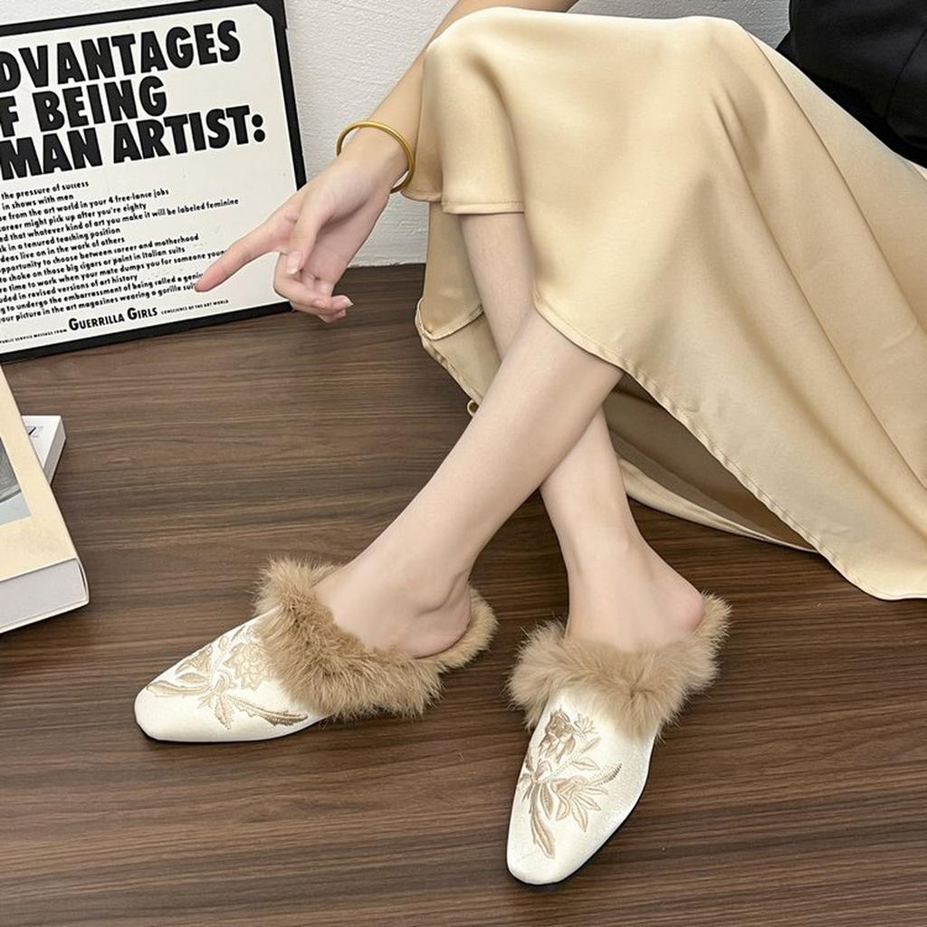 Slipper Damen Stickerei Pantoletten mit Plüsch Lamm Samt Hausschuhe Offen hinten Spitz Zehen Pantoletten