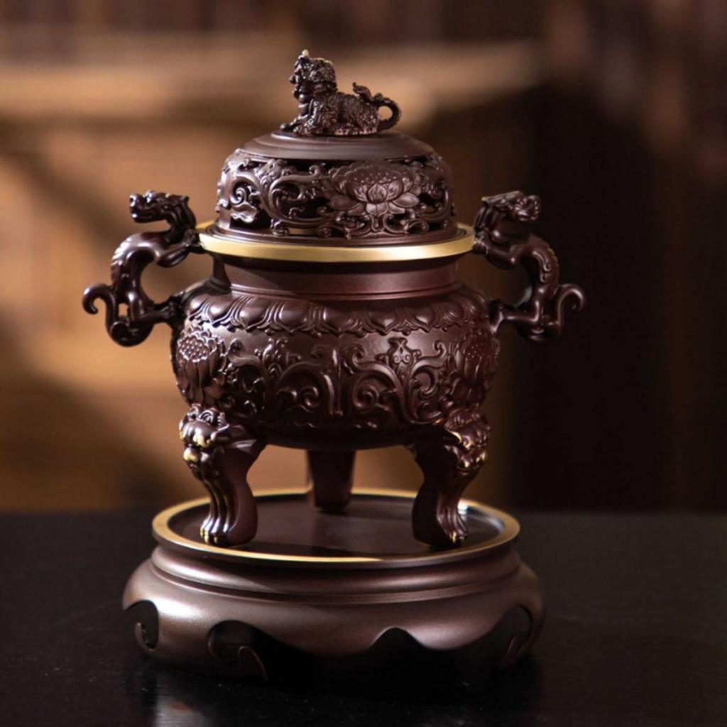 Animal Ear Brass Incense Burner - Antique Style for Coil and Stick Incense, Zen-Inspired Design for Home and Indoor Use.