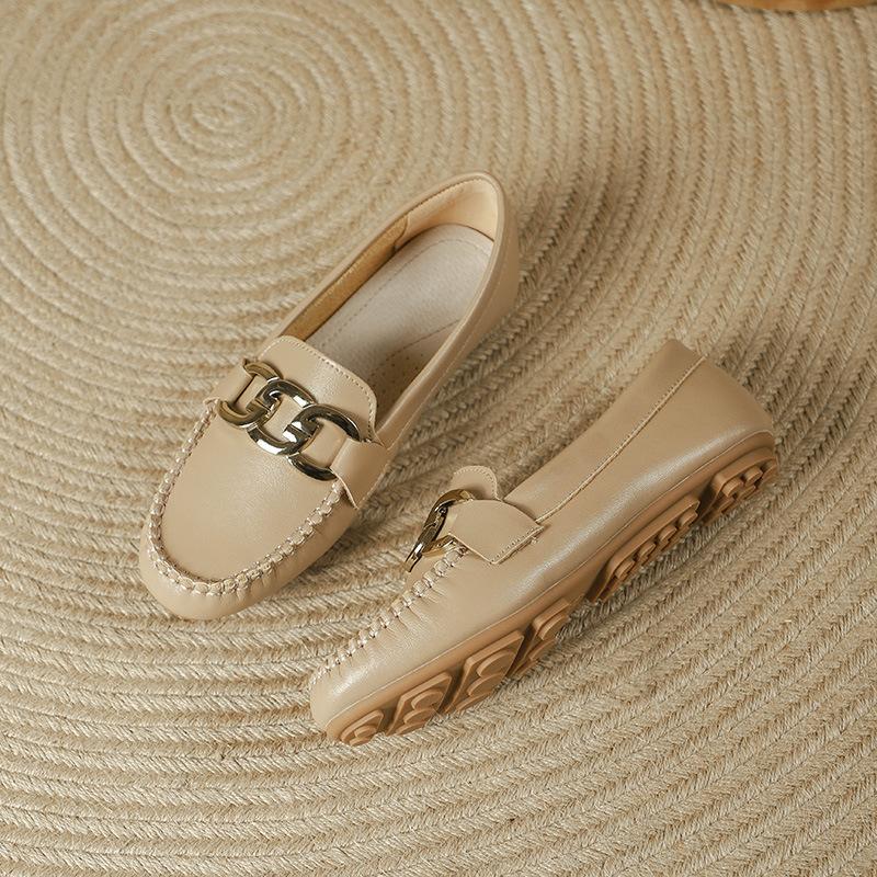 Hong Kong leather flat loafers British style small leather shoes women's 2025 spring new lazy metal buckle Doudou single shoes
