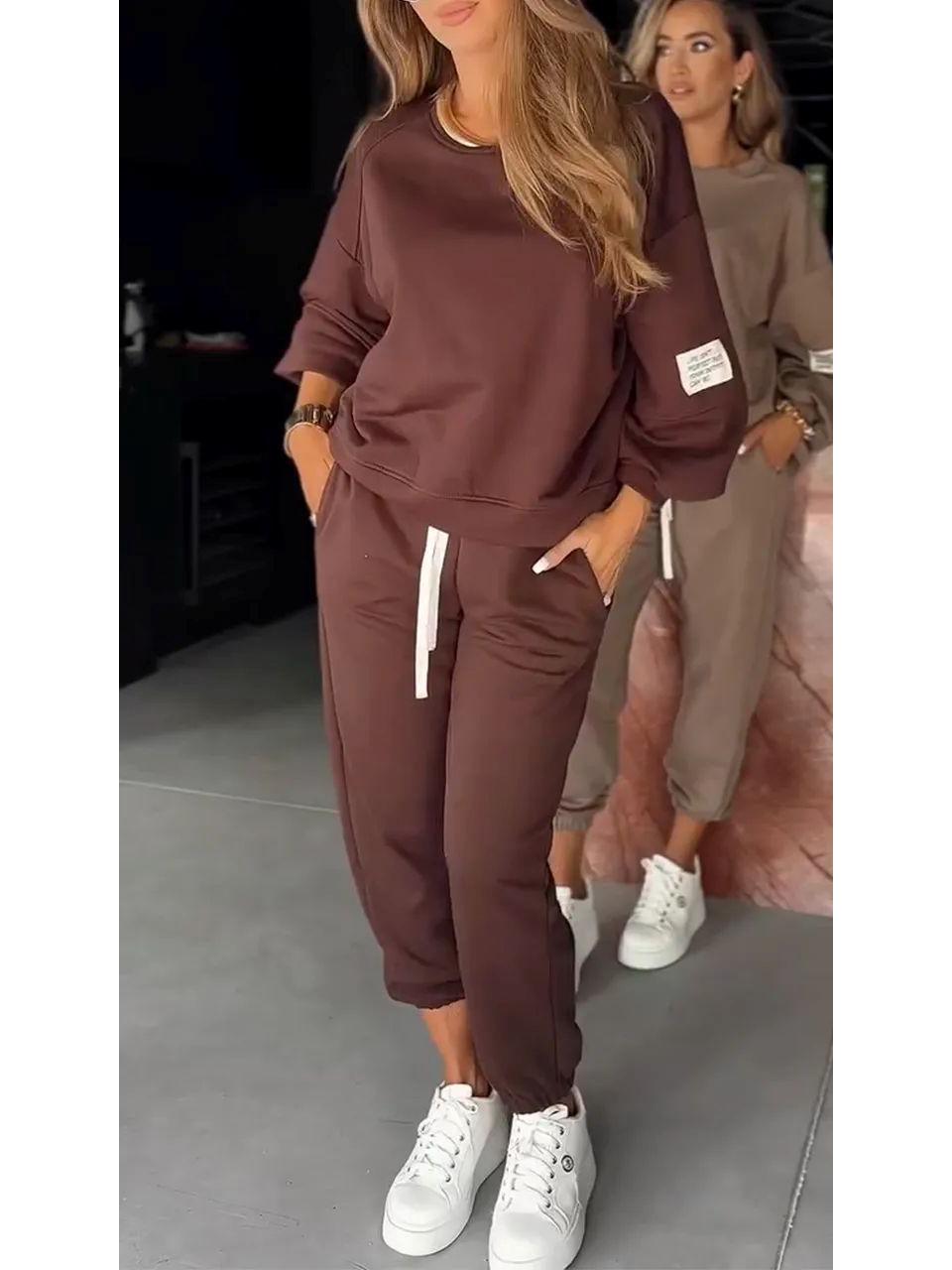 

Модний жіночий в язаний комплект з двох предметів 2025: Верх з довгим рукавом та штани з широкими штанинами та кишенями XXXL червоний/коричневий