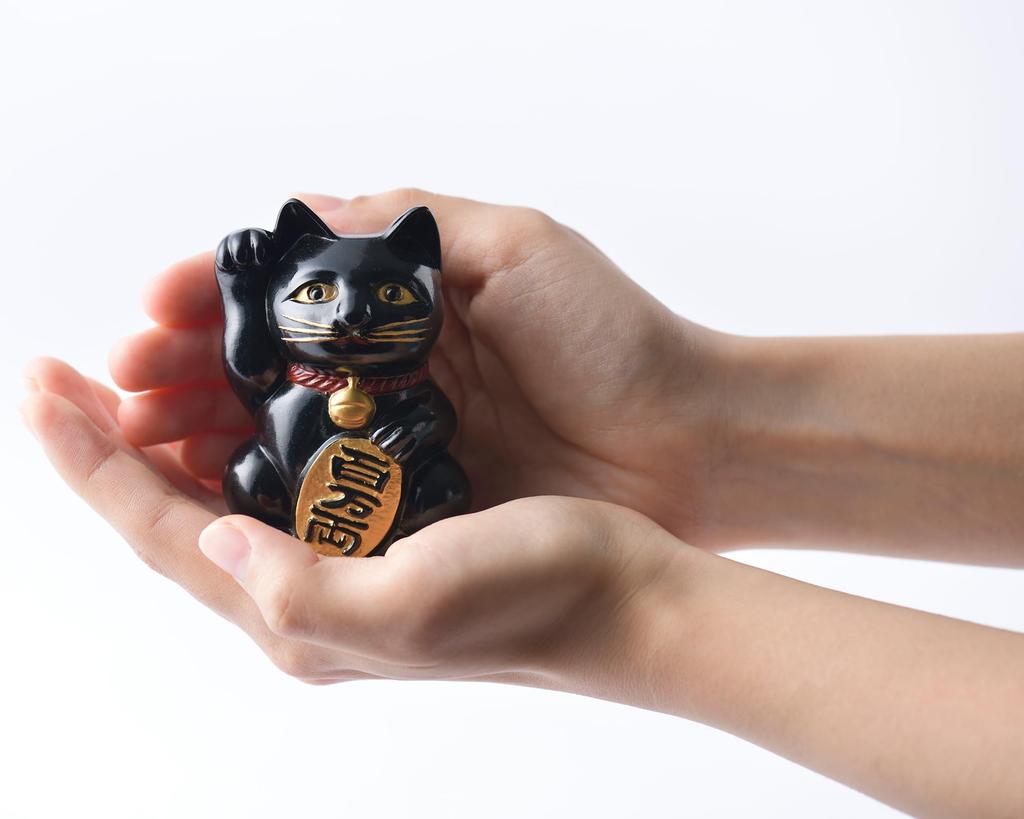 Ginjado Maneki Neko Black Lacquer Hand of Cat Maneki Neko Good Luck Feng Shui Figurine Takaoka Copperware Neko Color_Right Raised/Made Metal_Lucky