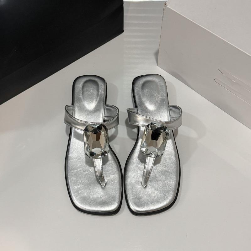 Fashion 36-43 Large-sized Women's Shoes, Fashionable Rhinestone Toe Clippers, Summer Outerwear Bestsellers, Seaside Vacation Flip-flops