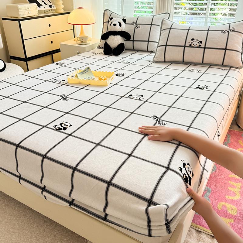 Winter Warm Thicken Flannel Elastic Fitted Sheet Mattress Protector Cover Cartoon Print Plush Soft Cozy Bed Sheet Home Decor