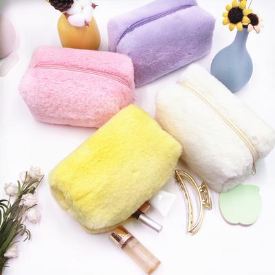 Soft Plush Makeup Bag For Women 2023 Winter Newest Fluffy Cosmetic Make Up Storage Bag Case Girls Travel Toiletry Organizer Handbag