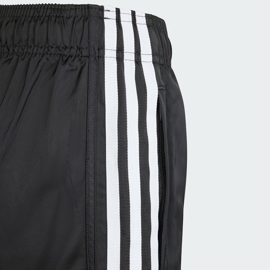 adidas Originals Adicolor Shorts With Striped Logo Mid-Rise Relaxed Fit Straight Leg Shorts Kids Shorts Black IT7911