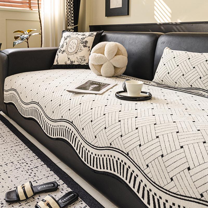 

Light Luxury Sofa Cover, High-End Sense, Universal In All Seasons New Special-Shaped Sofa Cushion, Fixed Non-Slip Sofa Cushion 90*70cm