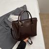 This year, the popular small bag ladies 2025 new brown fashion handbag versatile messenger bag bucket bag