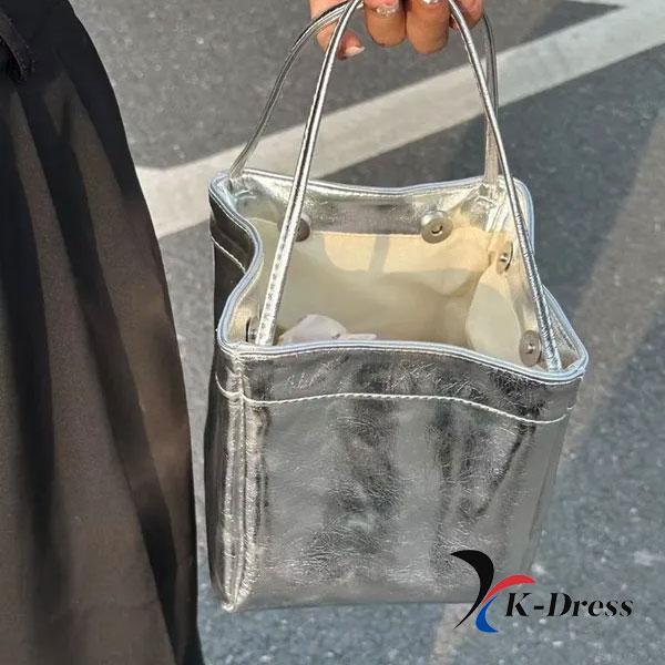 Lesklá stříbrná taška (1 barva)