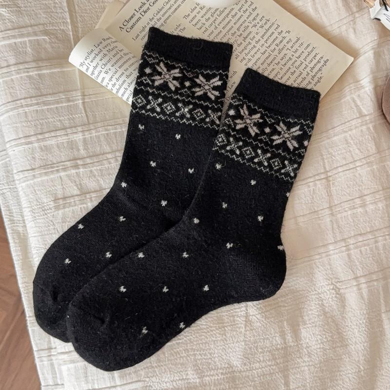 Socks Medium Tube Socks Season Warm Retro Wool Socks Thickened Stockings Pastoral Stacking Socks Women