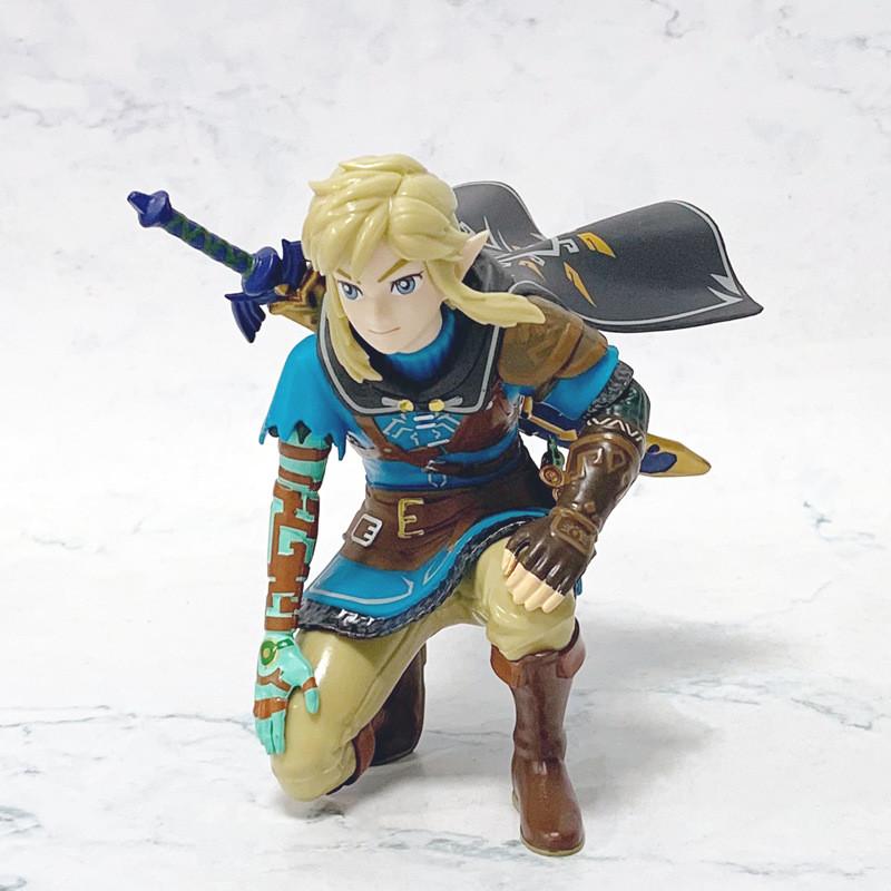 The Legend Of Zelda Link Pvc Statue With Detachable Parts For Display And Gaming Enthusiasts