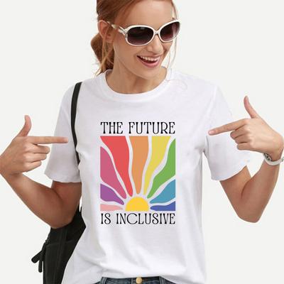 Die Zukunft ist Inklusiv T-Shirts Retro LGBTQ Shirt Trans Rights T-Shirt Damen Kurzarm Grafik-T-Shirts Streetwear Top LGBTQ Geschenk