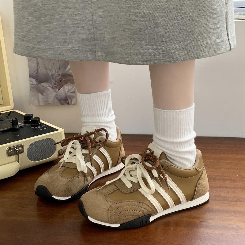 New spring and autumn women's versatile casual sneakers women's giant good-looking red little white shoes