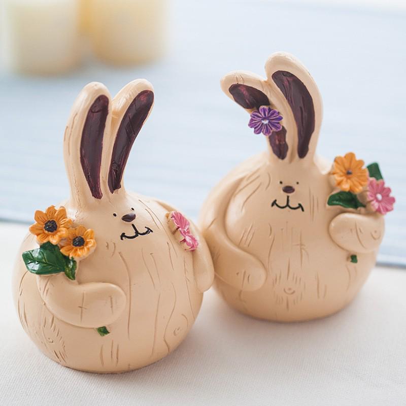 Creative Rabbit Garlic Resin Ornament - Cute Home Decor for Living Room, Desk, or Wine Cabinet
