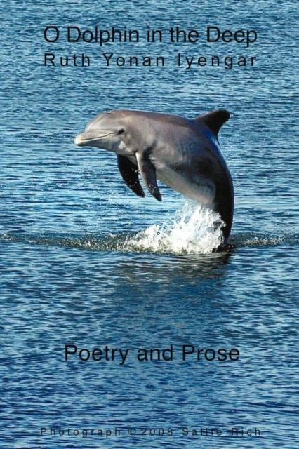 Kniha O Dolphin In the Deep : Poetry and Prose