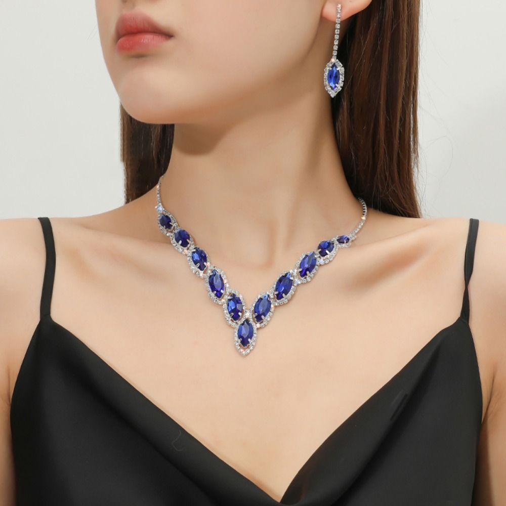 

Elegant Necklace Set Exquisite Crystal Necklace Two-piece Set Bridal Jewelry Set Women 02