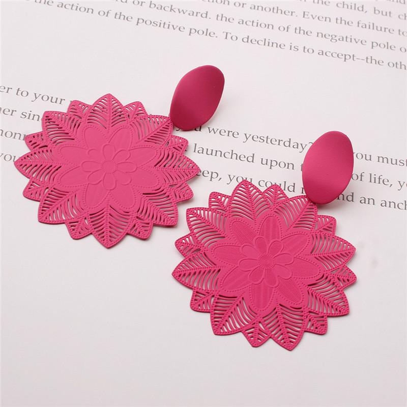 

Elegant Floral Drop Earrings Lightweight Dangle Jewelry for Women Stylish Design Suitable for Various Occasions and Daily Wear One size розовый
