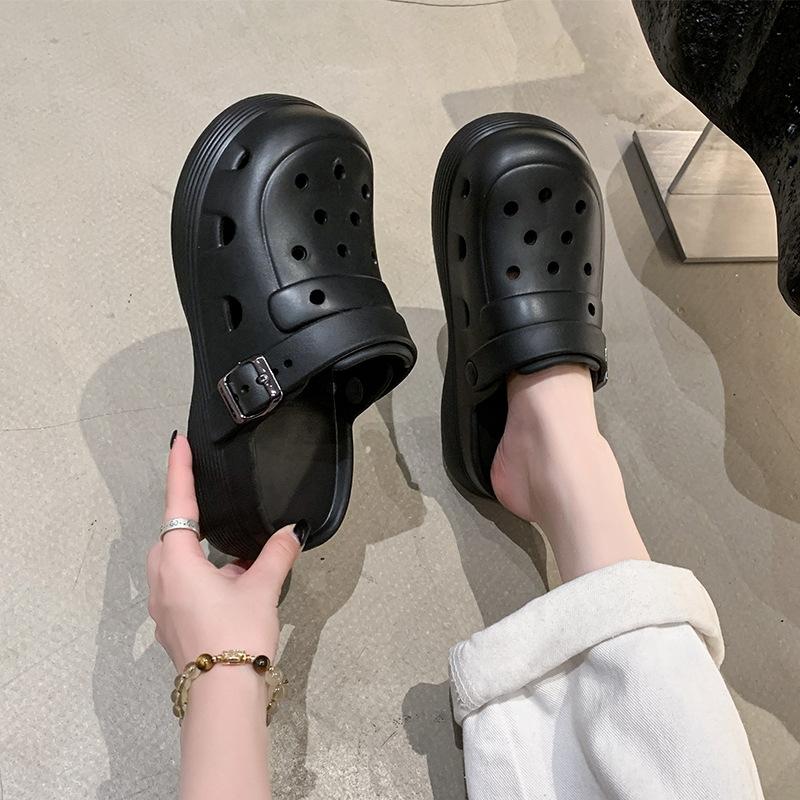 Simple thick-soled heightening hole shoes for women's summer outer wear non-slip sandals for girls' beach sandals for home use