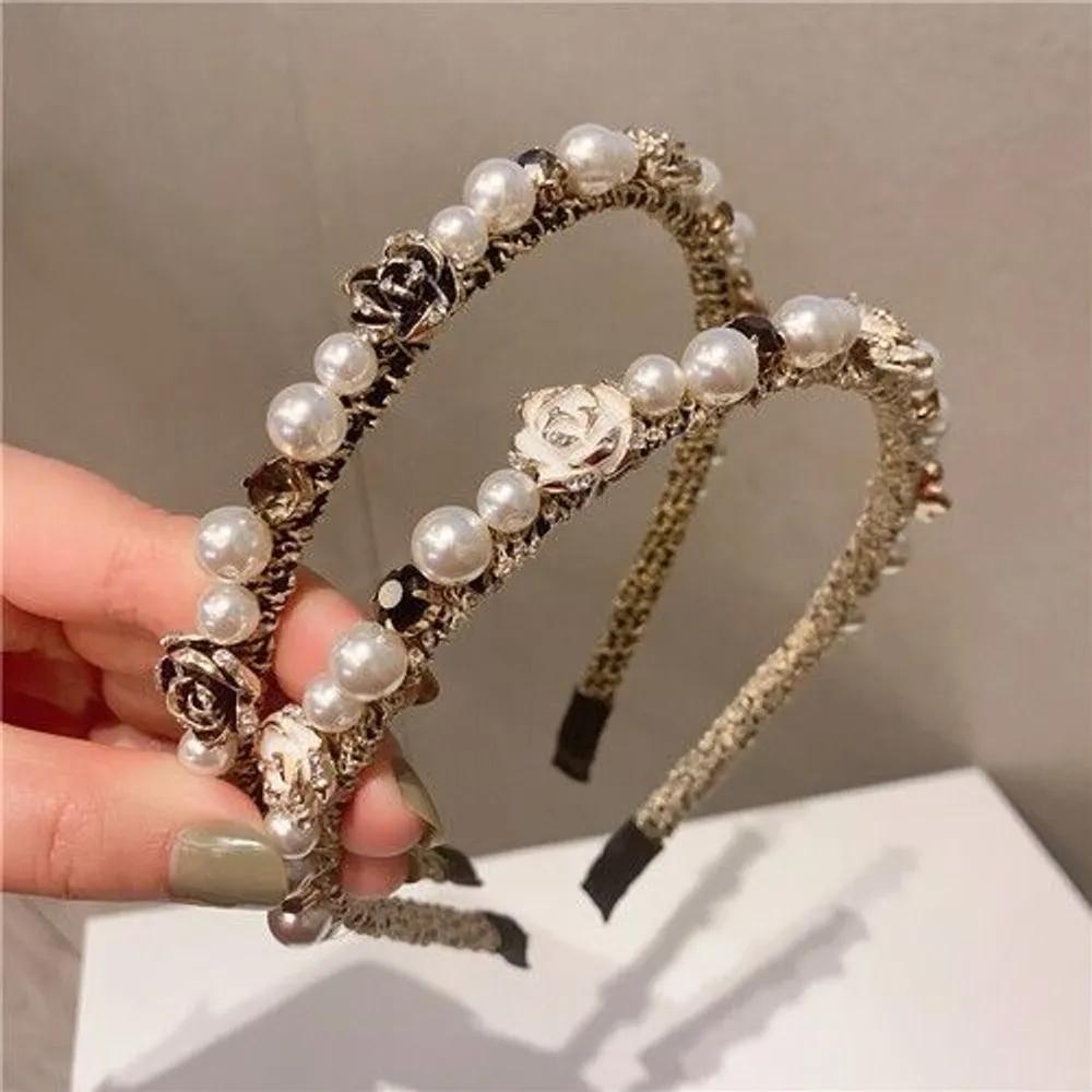 Hepburn-style princess jeweled headband, crystal pearls, retro roses white