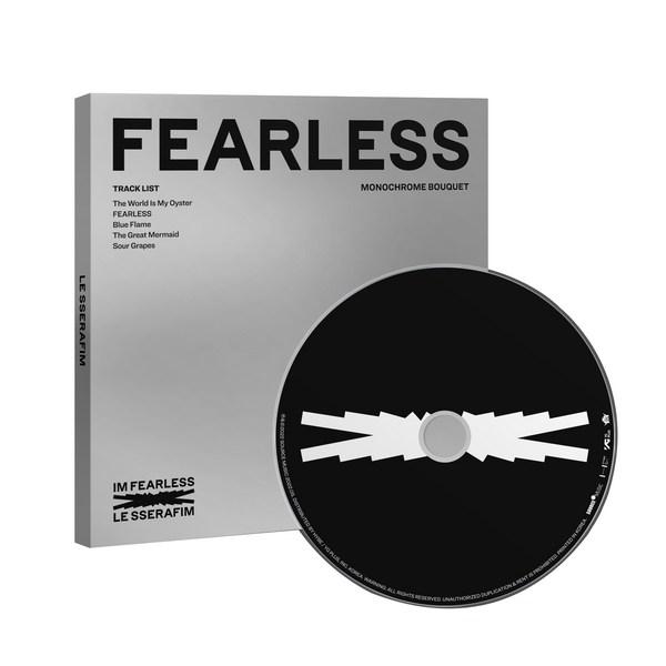 

LE SSERAFIM FEARLESS 1-й міні-альбом Monochrome Bouquet Ver.