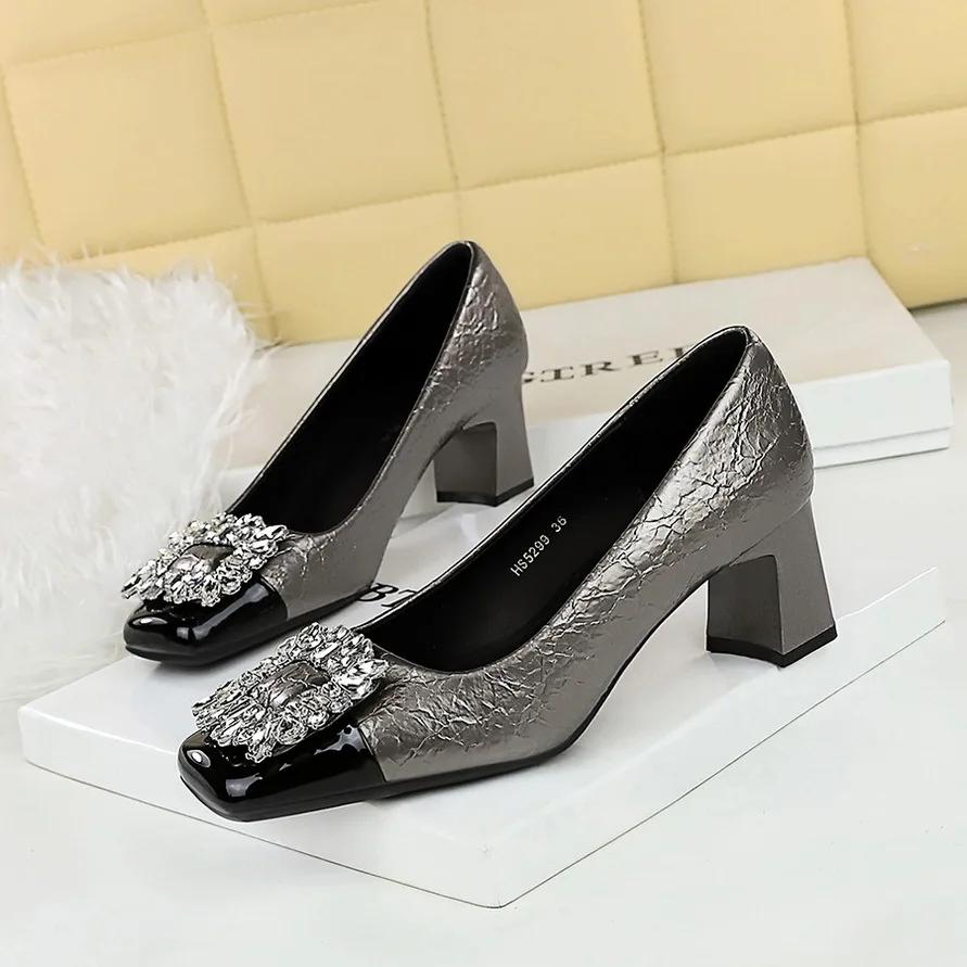 

Fashion Retro Style Autumn Winter New Women Shoes Thick Heel Middle Heel Square Head Rhinestone Splicing Thin Single Shoe Crystal Buckle 40 бронзовый