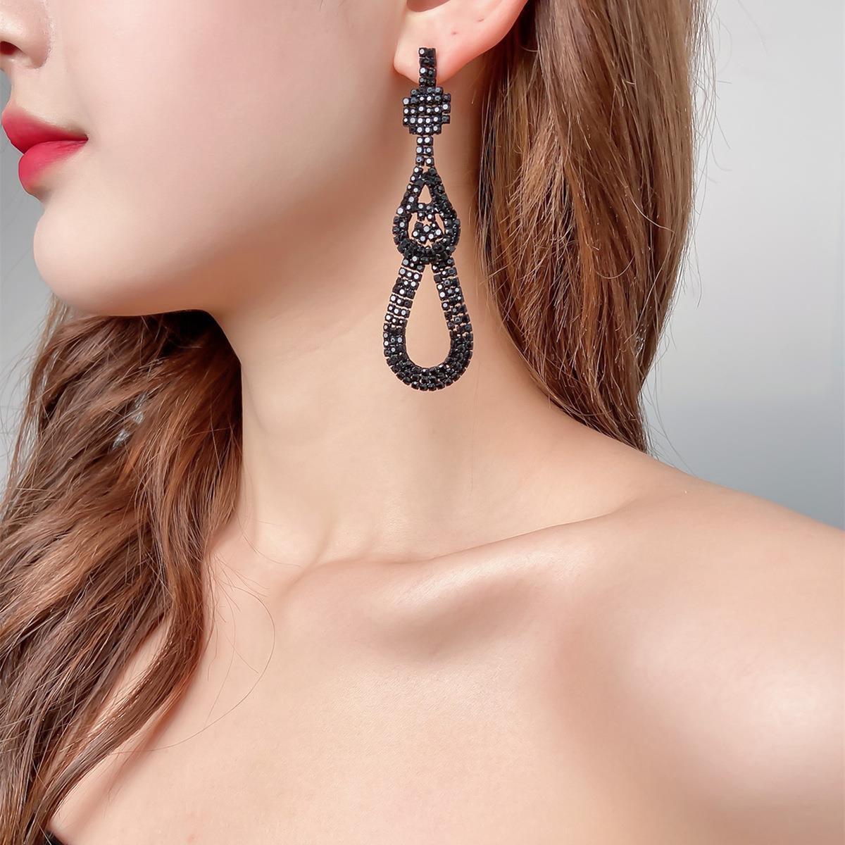 

Boho Rhinestone Geometric Tassel Earrings чёрный