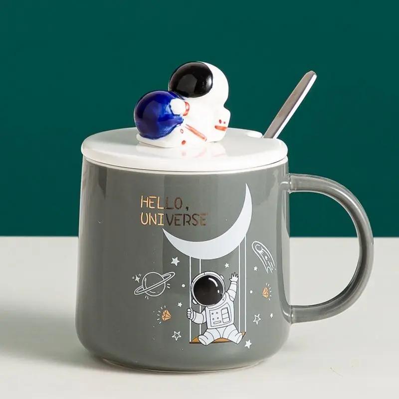 

Creative astronaut mug with lid spoon, 400ml teacup coffee ceramic mugs office cup office Drinkware couple cup gift 400ml