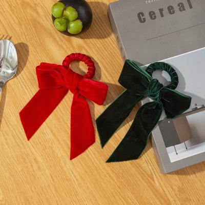 Christmas Bow Napkin Rings, Red and Green Velvet Napkin Holders Holiday Table Napkin Decor Tissue Ring for Christmas Dinner