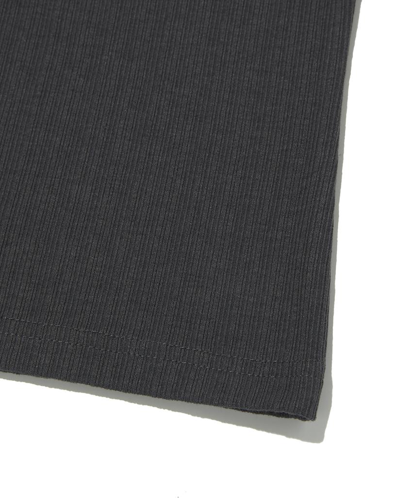Seuweideu Button Crop Tee [Charcoal Gray]