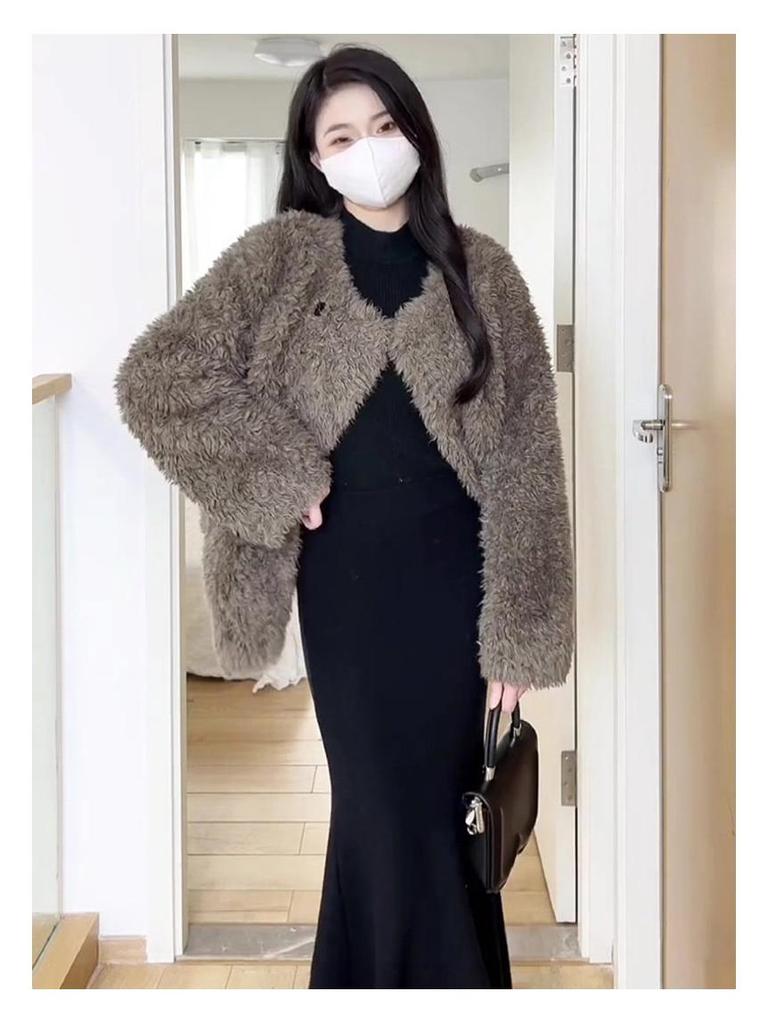 Damska Czarna Dzianinowa Sukienka Rybka z Podszewką ze Sztucznego Futra Lotosowego - Jesień/Zima Dopasowana Długa Spódnica