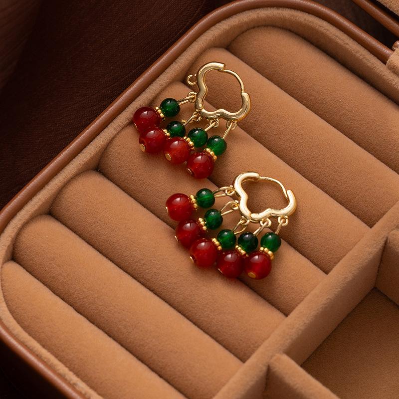 New Chinese Court Style Imitation Cinnabar Mole Beaded Earrings Women S Light Luxury Retro High-End Four-Leaf Clover Fringed Ear Buckle