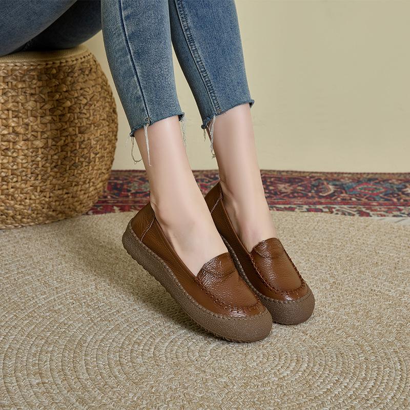 First layer cowhide suture genuine leather mother shoes women's spring soft sole soft surface single shoes women's middle-aged and elderly casual smal