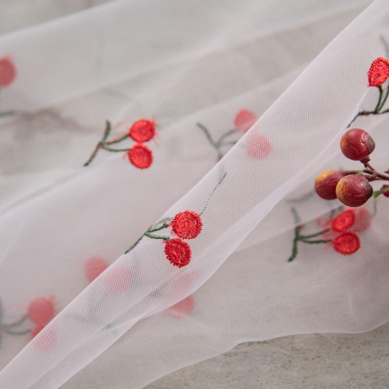 Elegant Lace Embroidery Tablecloth For Dining Table Decoration Polyester Fabric And Easy To Cleaning