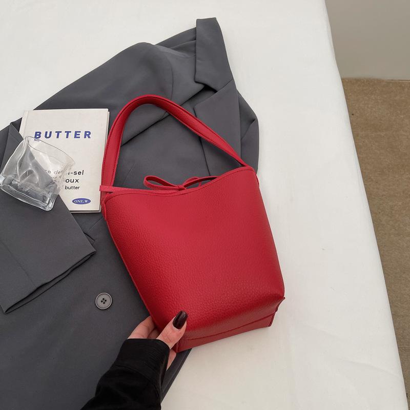 Retro Simple Large-capacity Bag, Casual Portable Fashion Bucket Bag, High-end Fashion Shoulder Bag, Light Luxury Women's Bag