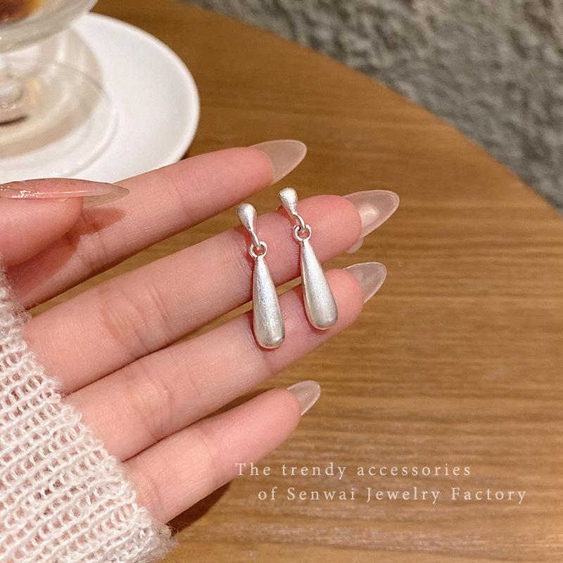 Silver cold water drop stud earrings women's new Chinese niche design high-end earrings simple and versatile earrings