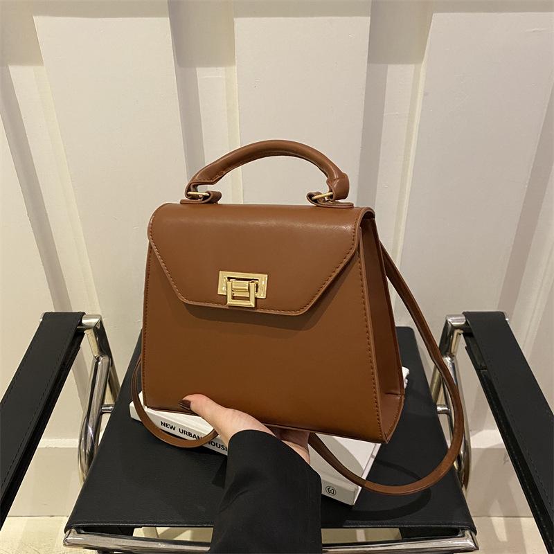 Delicate Lock Design Small Bag Women's 2025 Early Autumn New Shoulder Messenger Bag New Women's Bag
