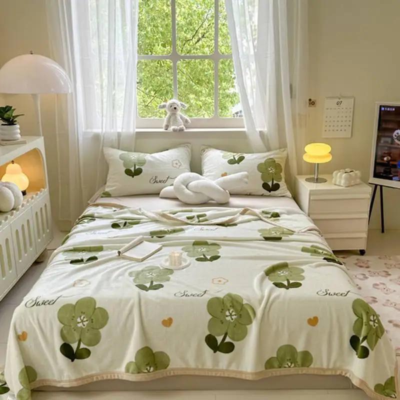 New Milk Fiber Printed Blanket 300G Cloud Mink Velvet Cover Blanket