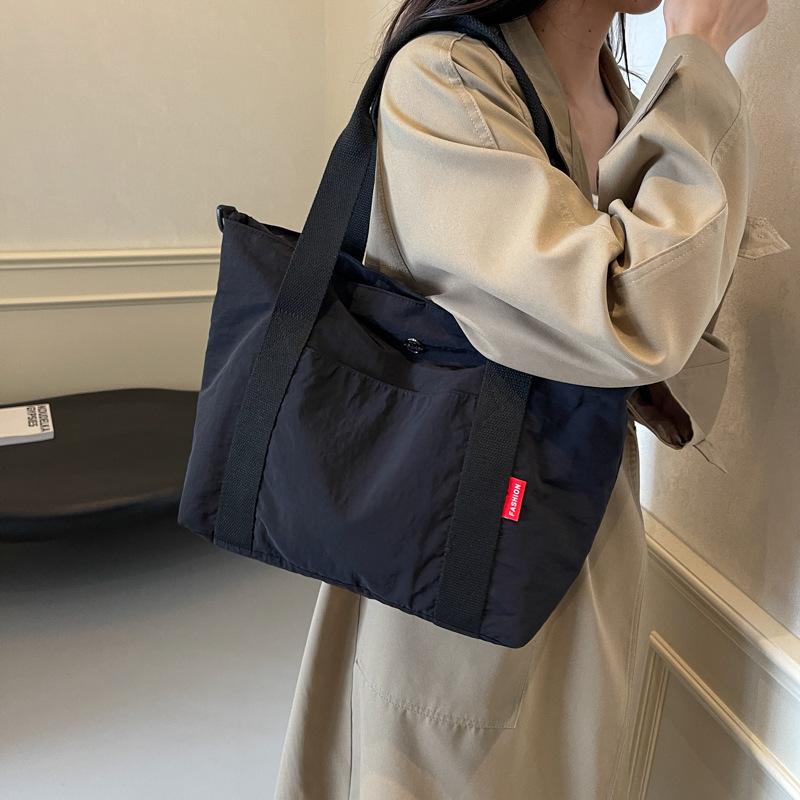 Canvas Bag Women's Tote Bag Shoulder Bag College Student Casual Handbag Commuting Large Capacity Tote Bag Multi-pocket