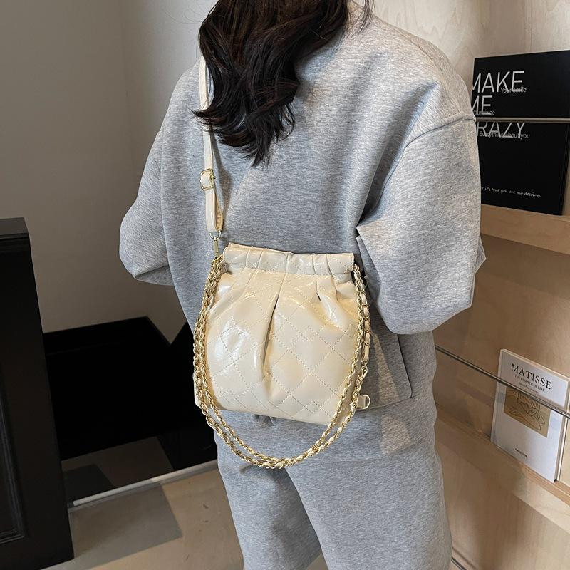 2025 spring and summer new fashion classic rhombus chain bag high-end single shoulder underarm bag double shoulder crossbody bucket bag