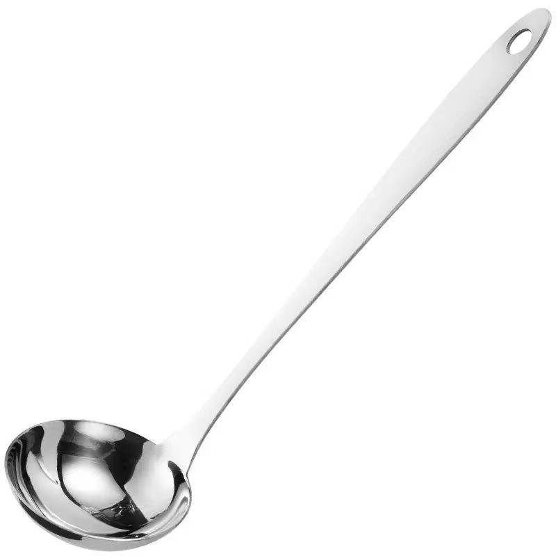 Duża chochla ze stali nierdzewnej z długim uchwytem – uniwersalne narzędzie kuchenne do zup, gorących potraw i nie tylko