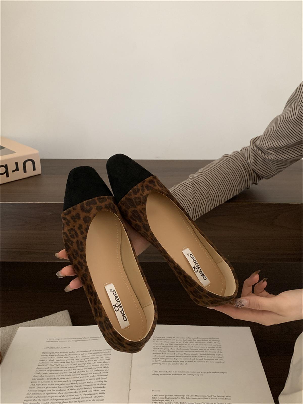 

French retro style splicing flat-soled single shoes women s 2025 new Maillard fashion versatile soft-soled shallow-mouth grandma shoes 39 леопардовый