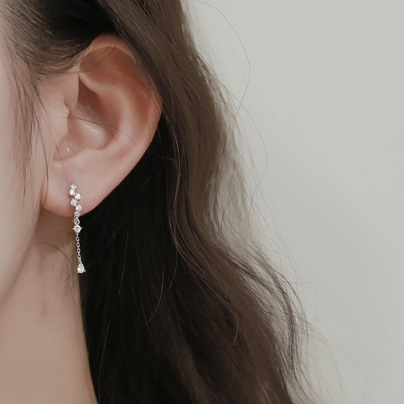 Exquisite 2023 Diamant-Quastenohrringe für Damen - Kleine Ohrringe im Nischendesign