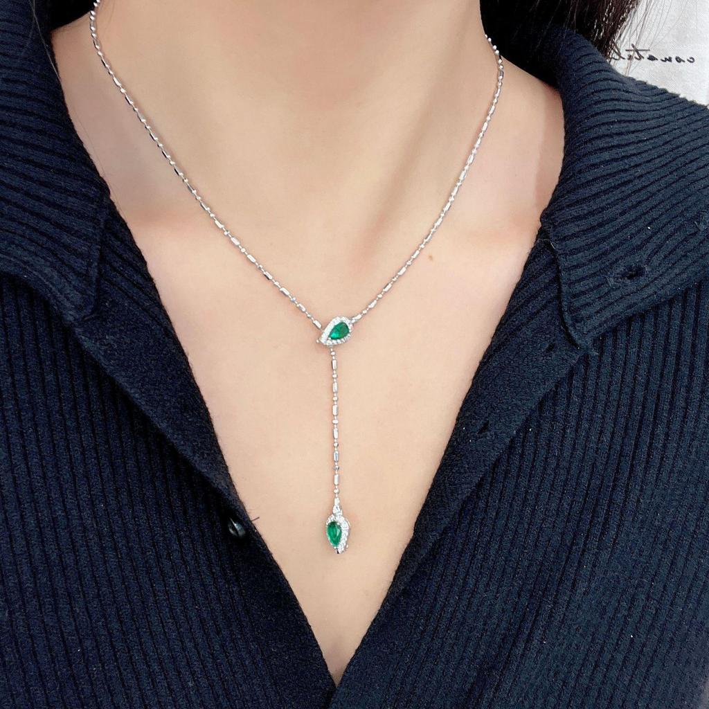 Emerald Green Snake Necklace for Women - Stylish, Sweet & Versatile High-End Clavicle Chain