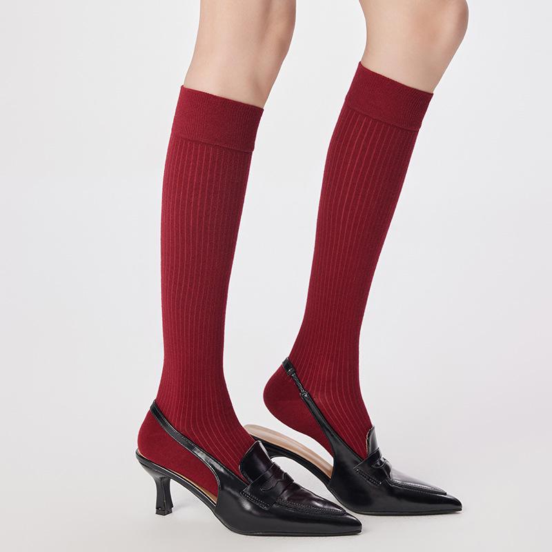 Encore Burgundy Wool Socks - Women's Retro Style, Versatile, Boneless, Calf-Length for Autumn and Winter
