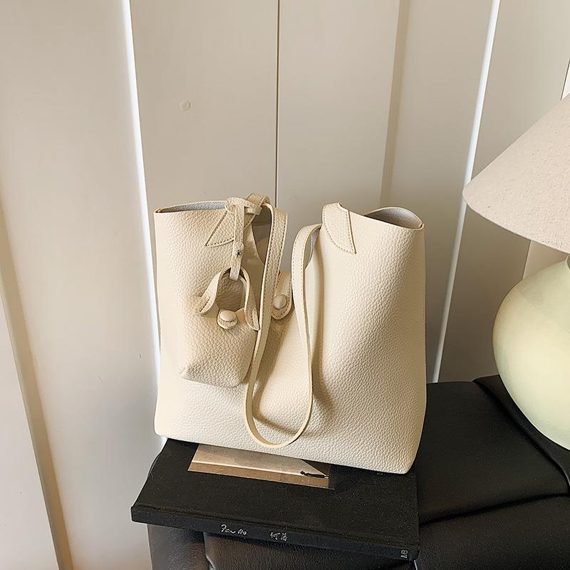 

Повседневная сумка-багет большой вместимости, женская новая весенне-летняя универсальная наплечная сумка-тоут для поездок на работу белый